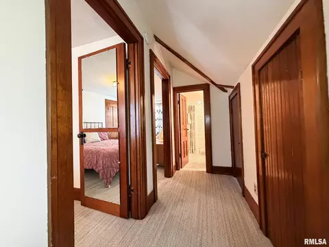Entry Way - 302 Center St, Eureka, IL 61530 photo 2 of 4