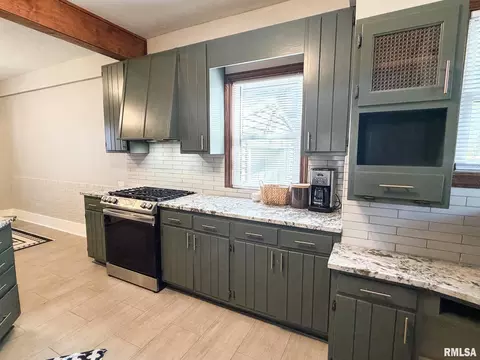 Kitchen - 302 Center St, Eureka, IL 61530 photo 7 of 7