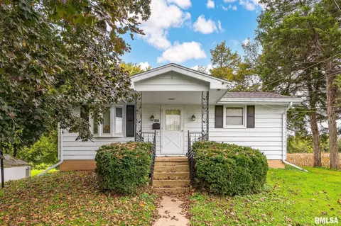 1007 Spring Bay Rd, East Peoria, IL 61611