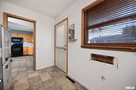 Other - 813 Elm St, Bloomington, IL 61701 photo 4 of 5