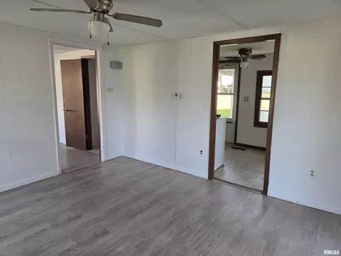 Living - 1025 E Oak St, Macomb, IL 61455 photo 2 of 2
