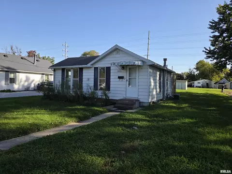 Other - 1025 E Oak St, Macomb, IL 61455 photo 1 of 3