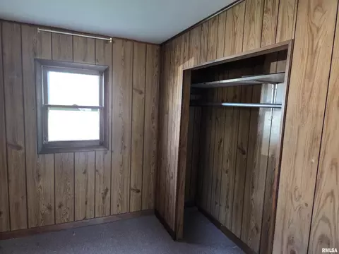 Bedroom - 1025 E Oak St, Macomb, IL 61455 photo 4 of 4