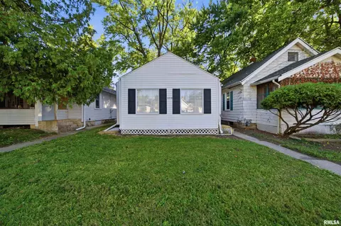 1218 E Forrest Hill Ave, Peoria, IL 61603