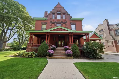 518 W High St, Peoria, IL 61606