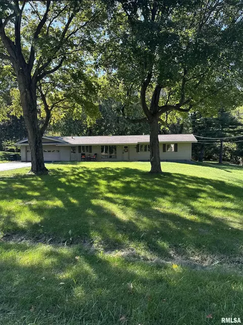 105 Sheffield Rd, Groveland, IL 61535