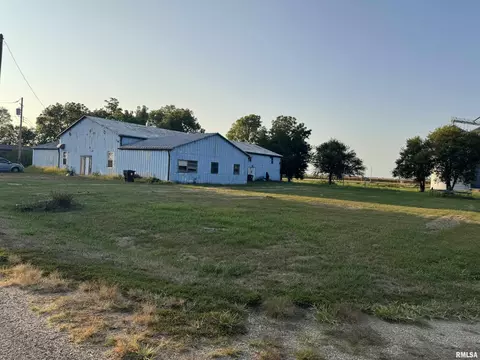 10065 N Township Rd, Princeville, IL 61559