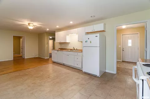 Other - 909 Lincoln St, Eldorado, IL 62930 photo 3 of 19