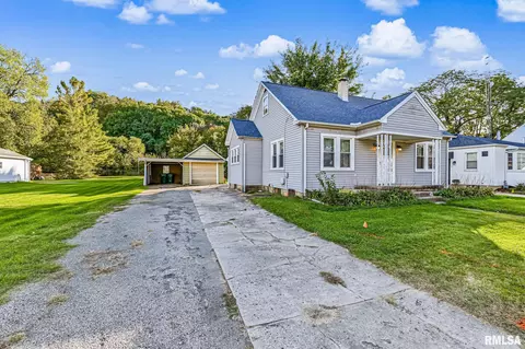 2212 W Herold Ave, West Peoria, IL 61604