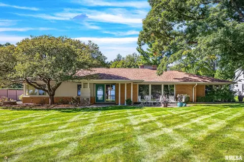 250 W Detweiller Dr, Peoria, IL 61615