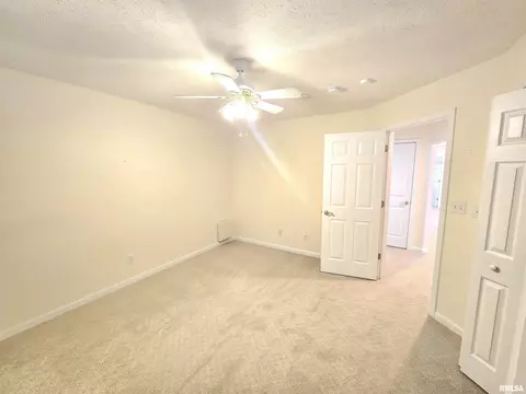 Bedroom - 607 Lake Harbor Dr, Marion, IL 62959 photo 3 of 3