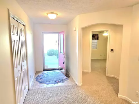 Entry Way - 607 Lake Harbor Dr, Marion, IL 62959 photo 1 of 1