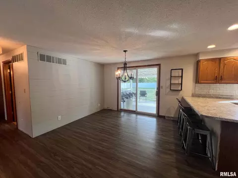 Dining - 315 E Grant St, Macomb, IL 61455 photo 1 of 2