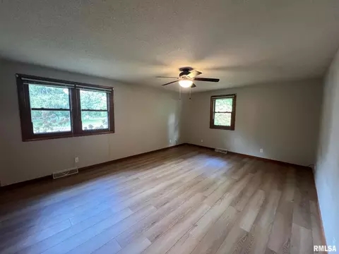Bedroom - 315 E Grant St, Macomb, IL 61455 photo 1 of 7