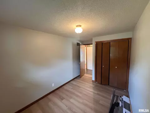 Bedroom - 315 E Grant St, Macomb, IL 61455 photo 5 of 7
