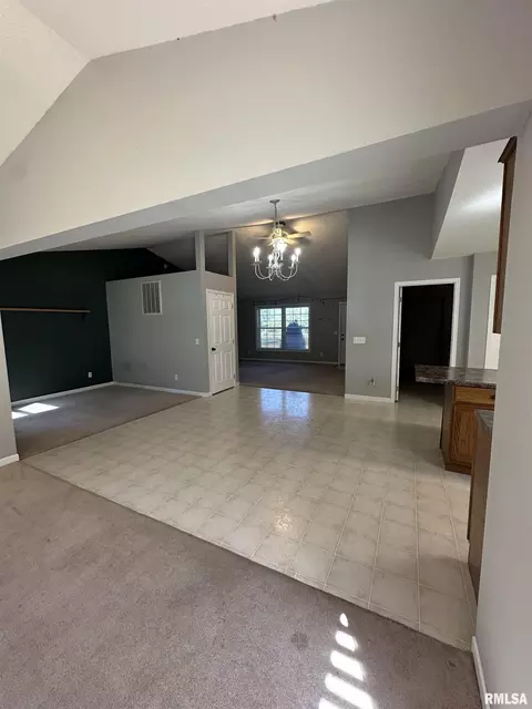 Entry Way - 290 Cunningham Ln, Anna, IL 62906 photo 1 of 4