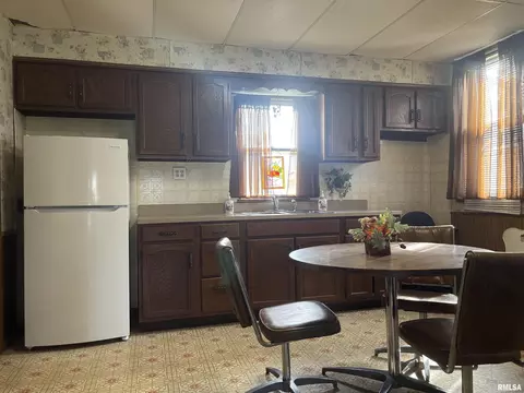 Kitchen - 1187 Clark St, Lowpoint, IL 61545 photo 3 of 3