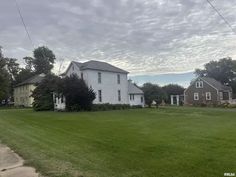 Exterior - 1187 Clark St, Lowpoint, IL 61545 photo 2 of 6