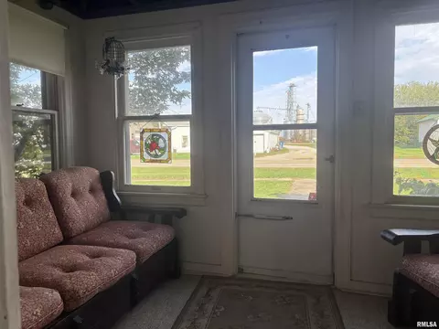 Exterior - 1187 Clark St, Lowpoint, IL 61545 photo 5 of 6