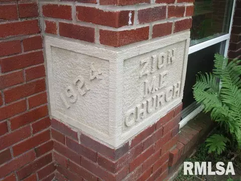 Exterior - 413 Logan St, Emden, IL 62635 photo 10 of 10