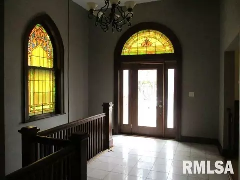 Entry Way - 413 Logan St, Emden, IL 62635 photo 1 of 1