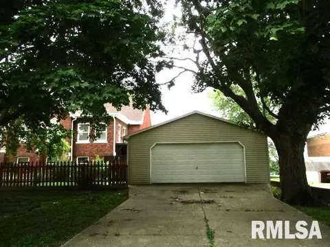 Exterior - 413 Logan St, Emden, IL 62635 photo 3 of 10