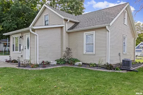 Other - 106 S Myers St, Eureka, IL 61530 photo 2 of 12