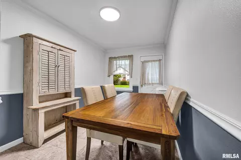 Dining - 112 Jay Ave, Morton, IL 61550 photo 1 of 1