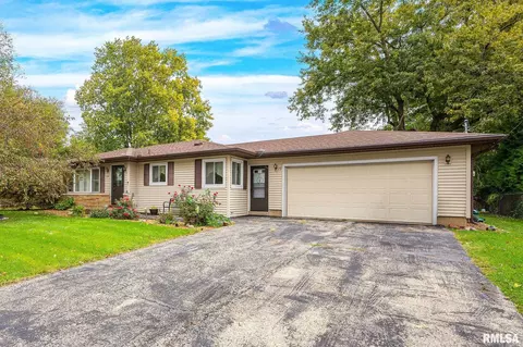 Exterior - 112 Jay Ave, Morton, IL 61550 photo 4 of 6