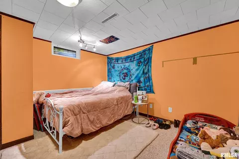 Bedroom - 112 Jay Ave, Morton, IL 61550 photo 6 of 7