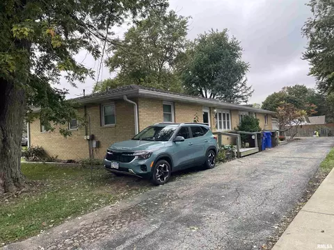 619 N Main St, Hanna City, IL 61536