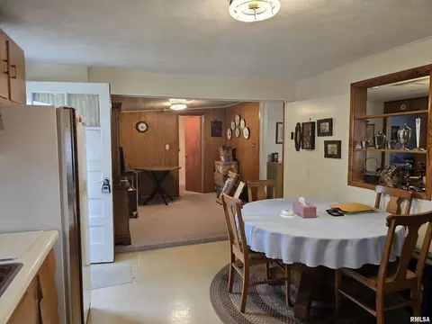 Dining - 424 S Main St, Canton, IL 61520 photo 5 of 5