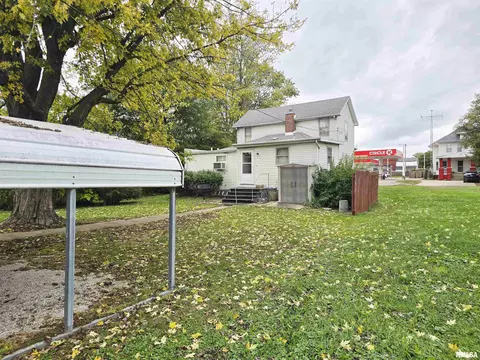 Exterior - 424 S Main St, Canton, IL 61520 photo 6 of 6