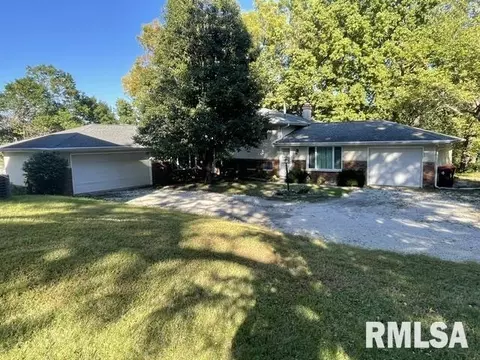 209 W Clara Ave, Peoria, IL 61614