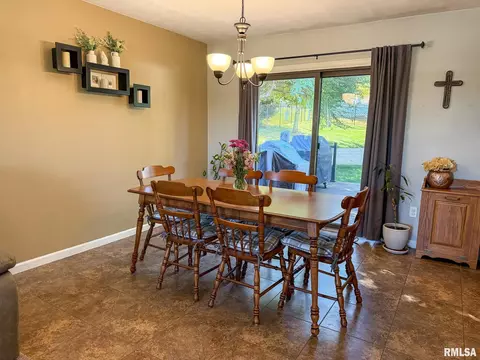 Dining - 2106 S Main St, Eureka, IL 61530 photo 1 of 2