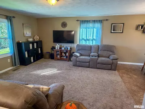 Living - 2106 S Main St, Eureka, IL 61530 photo 1 of 2