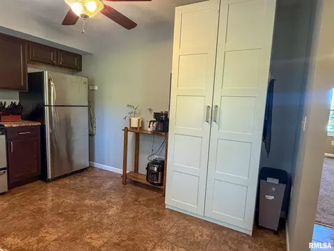 Kitchen - 2106 S Main St, Eureka, IL 61530 photo 3 of 4