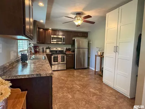 Kitchen - 2106 S Main St, Eureka, IL 61530 photo 2 of 4