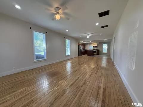 Living - 816 E Carroll St, Macomb, IL 61455 photo 1 of 2