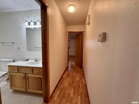 Entry Way - 234 Scotch Pine Dr, Macomb, IL 61455 photo 2 of 2