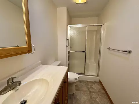 Bath - 234 Scotch Pine Dr, Macomb, IL 61455 photo 7 of 7