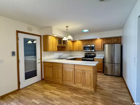 Kitchen - 234 Scotch Pine Dr, Macomb, IL 61455 photo 1 of 8