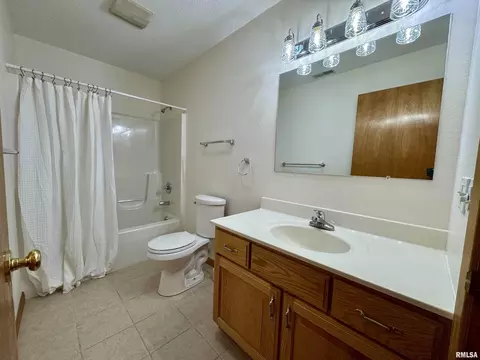 Bath - 234 Scotch Pine Dr, Macomb, IL 61455 photo 1 of 7