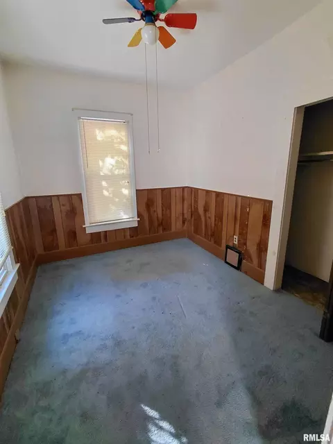 Bedroom - 440 N 2nd Ave, Canton, IL 61520 photo 2 of 2