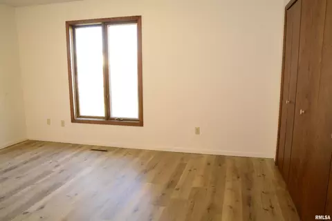 Bedroom - 313 Evergreen Dr, Macomb, IL 61455 photo 1 of 4