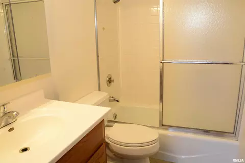 Bath - 313 Evergreen Dr, Macomb, IL 61455 photo 1 of 3