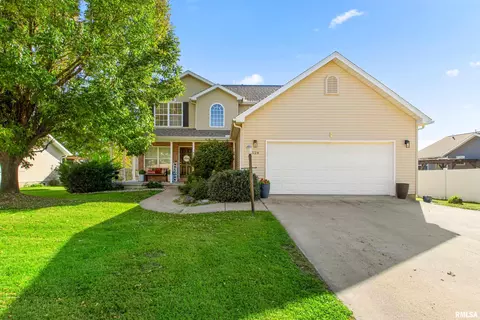 1524 W Cloverdale Rd, Chillicothe, IL 61523