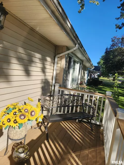 Exterior - 1106 Bobby Ave, Macomb, IL 61455 photo 3 of 10