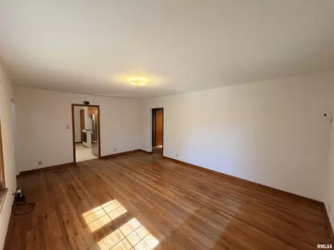 Living - 107 Williams St, Anna, IL 62906 photo 3 of 3