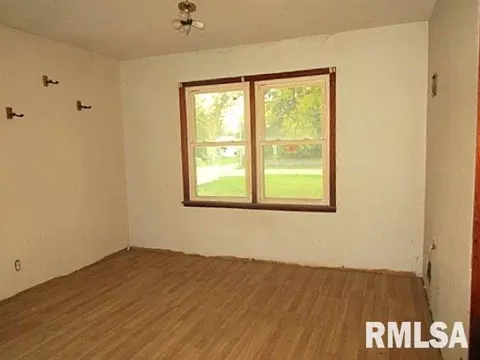 Bedroom - 1506 S Low St, Bloomington, IL 61701 photo 2 of 3